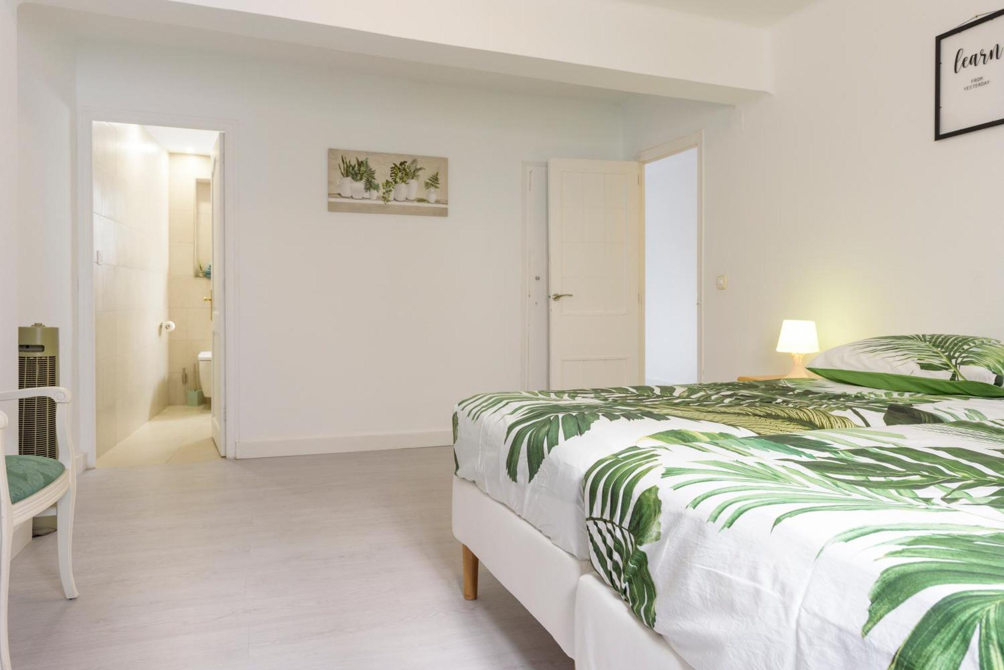 Port Perfection: Your Dream Apartment By The Beach Xabia Bagian luar foto