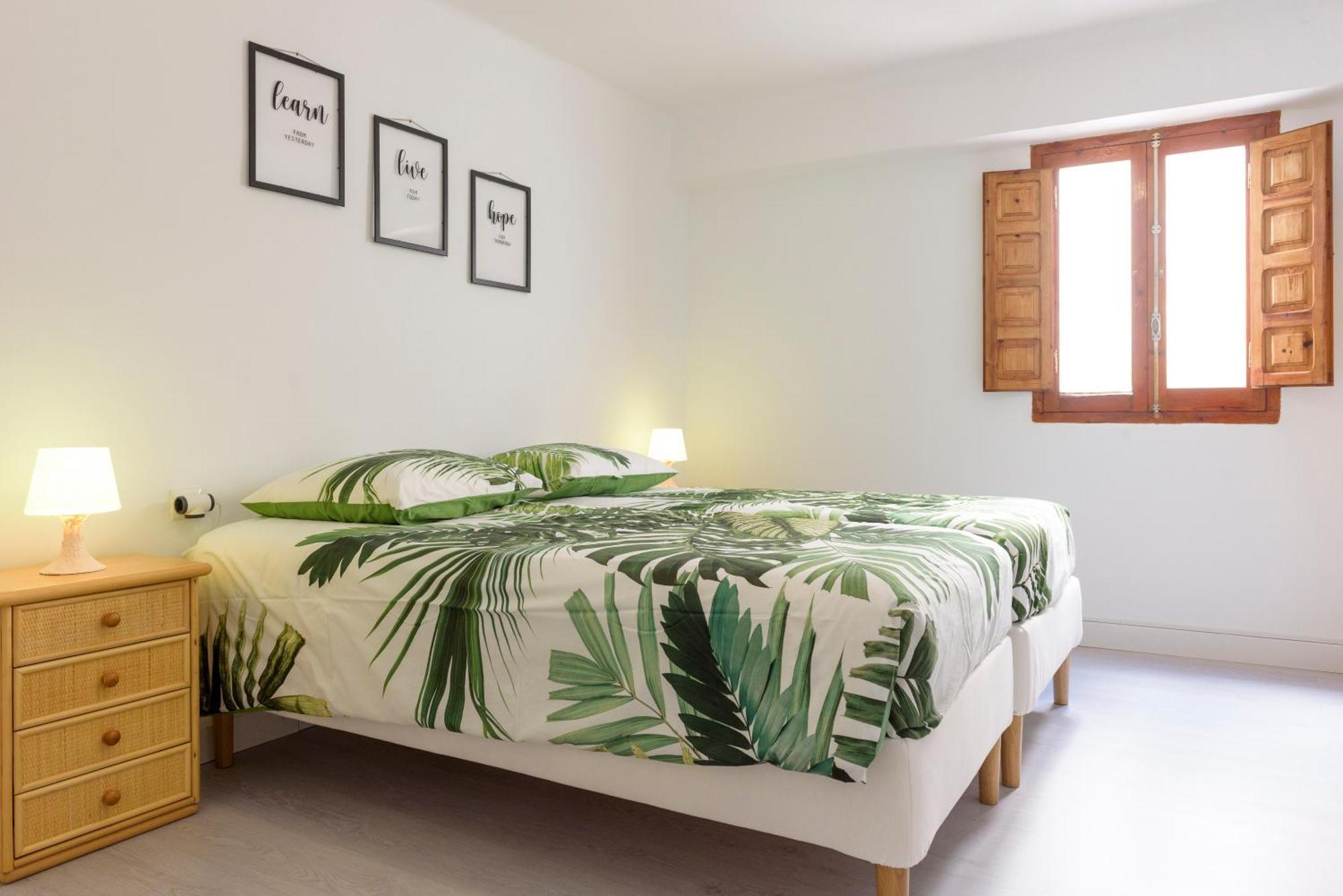 Port Perfection: Your Dream Apartment By The Beach Xabia Bagian luar foto