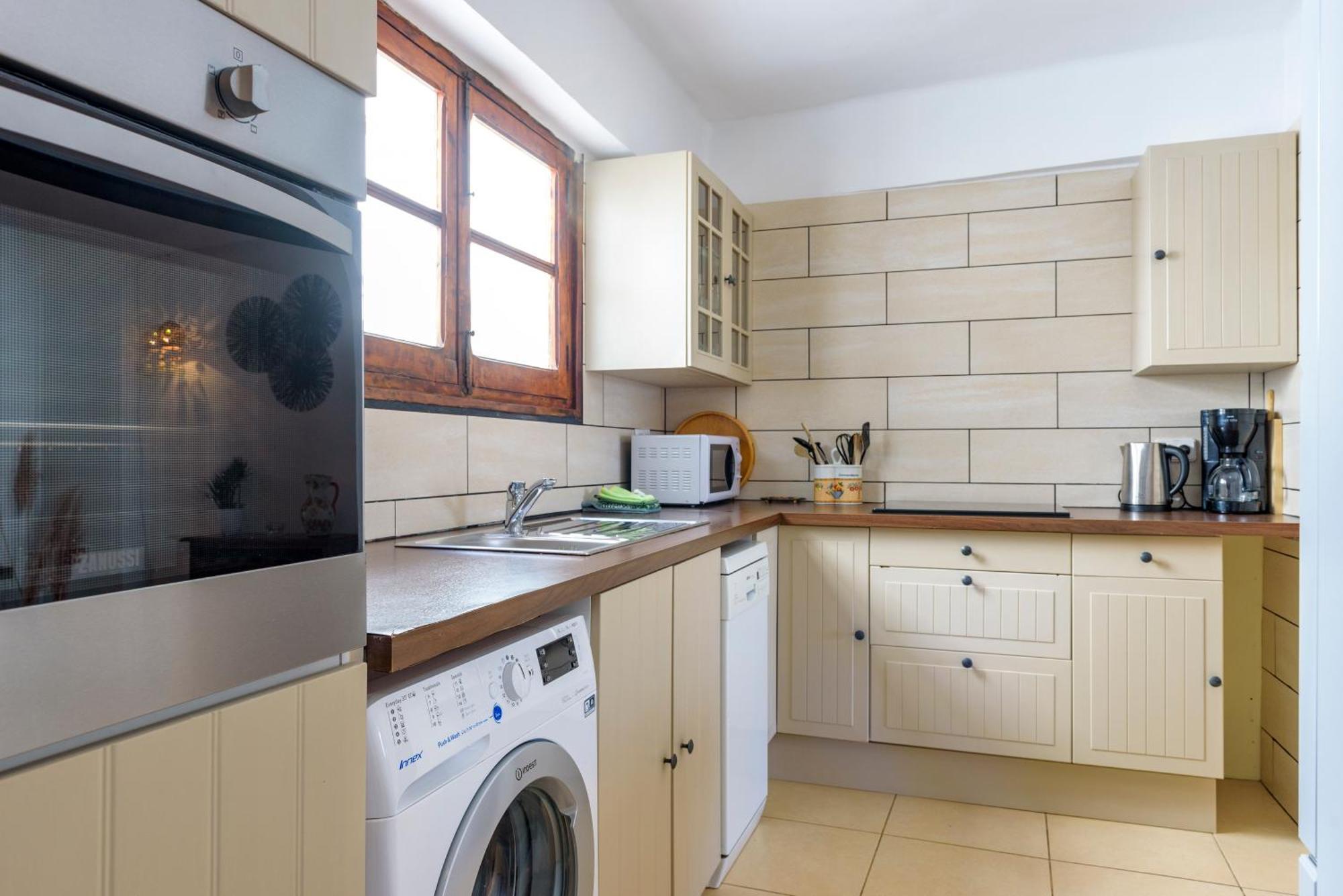 Port Perfection: Your Dream Apartment By The Beach Xabia Bagian luar foto